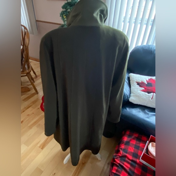 Ladies Luxury moss green coat by Natabella - size L - Picture 2 of 9